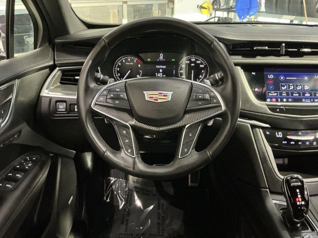 Vehicle image 21 of 33