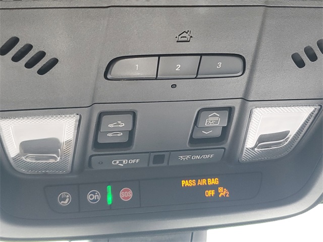 Vehicle image 22 of 28