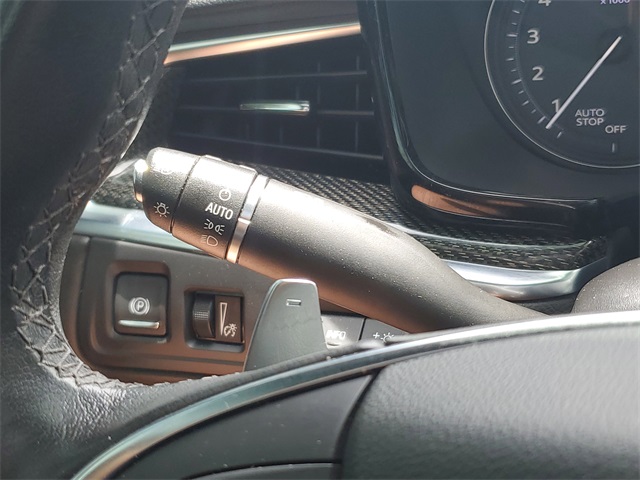 Vehicle image 14 of 28