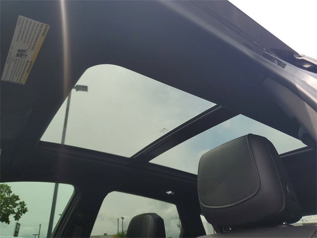 Vehicle image 26 of 28