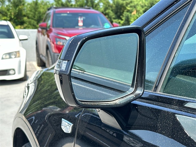 Vehicle image 28 of 30