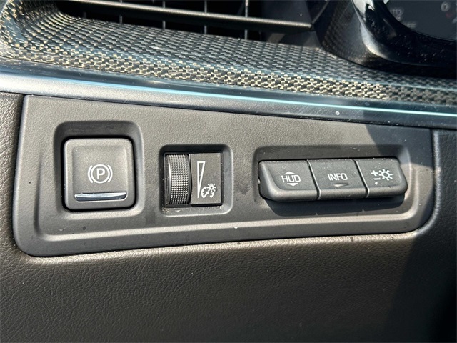 Vehicle image 16 of 30