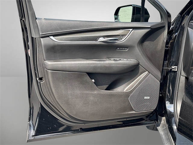 Vehicle image 18 of 30