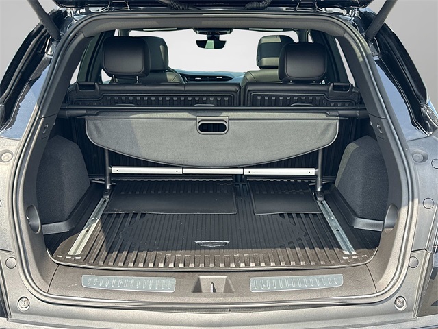 Vehicle image 23 of 30