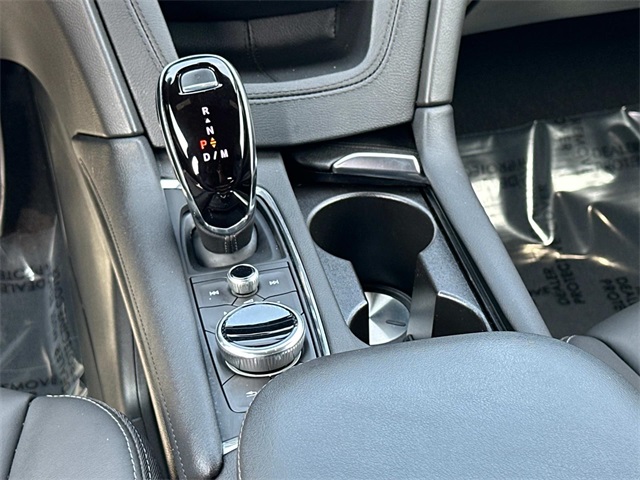 Vehicle image 9 of 30