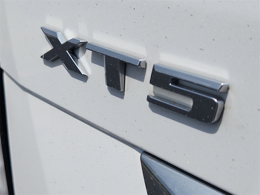 Vehicle image 13 of 30