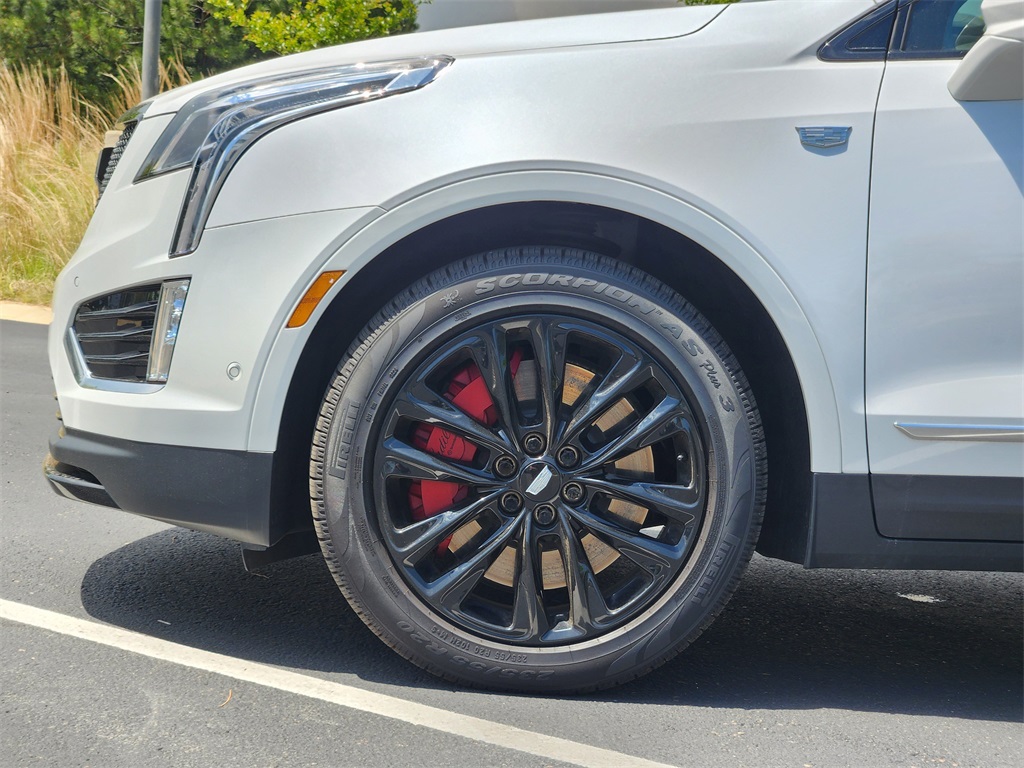 Vehicle image 10 of 30