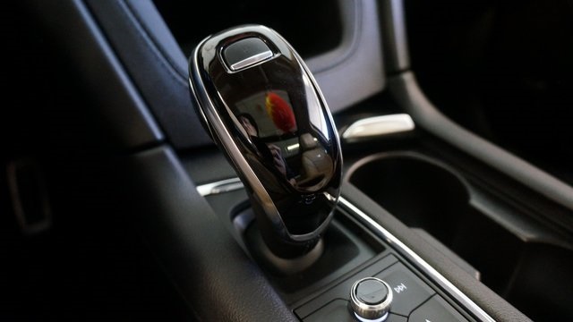 Vehicle image 18 of 97