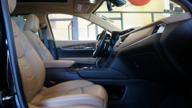 Vehicle image 52 of 97