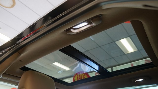 Vehicle image 33 of 97