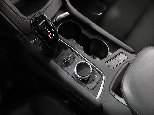 Vehicle image 18 of 26