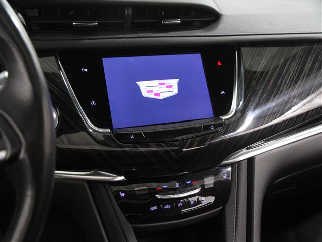 Vehicle image 10 of 26