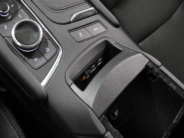 Vehicle image 19 of 26