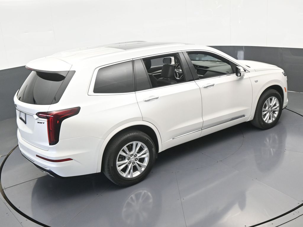 Vehicle image 22 of 76