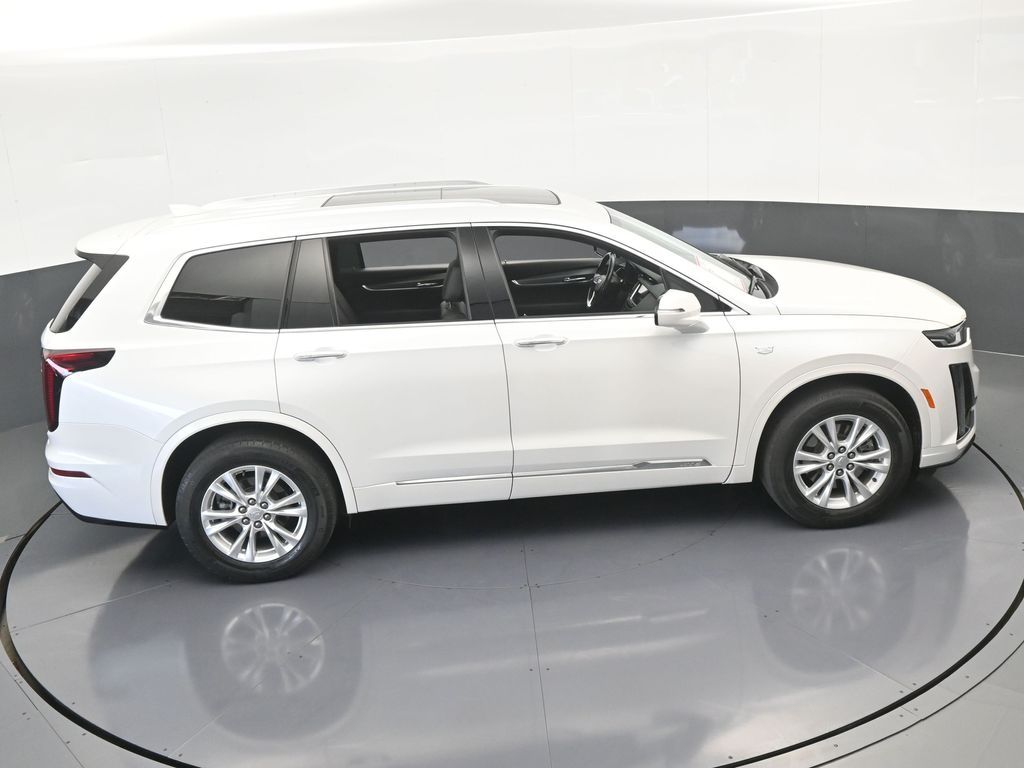 Vehicle image 18 of 76
