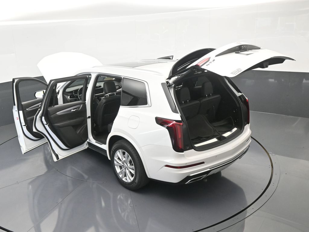 Vehicle image 29 of 76