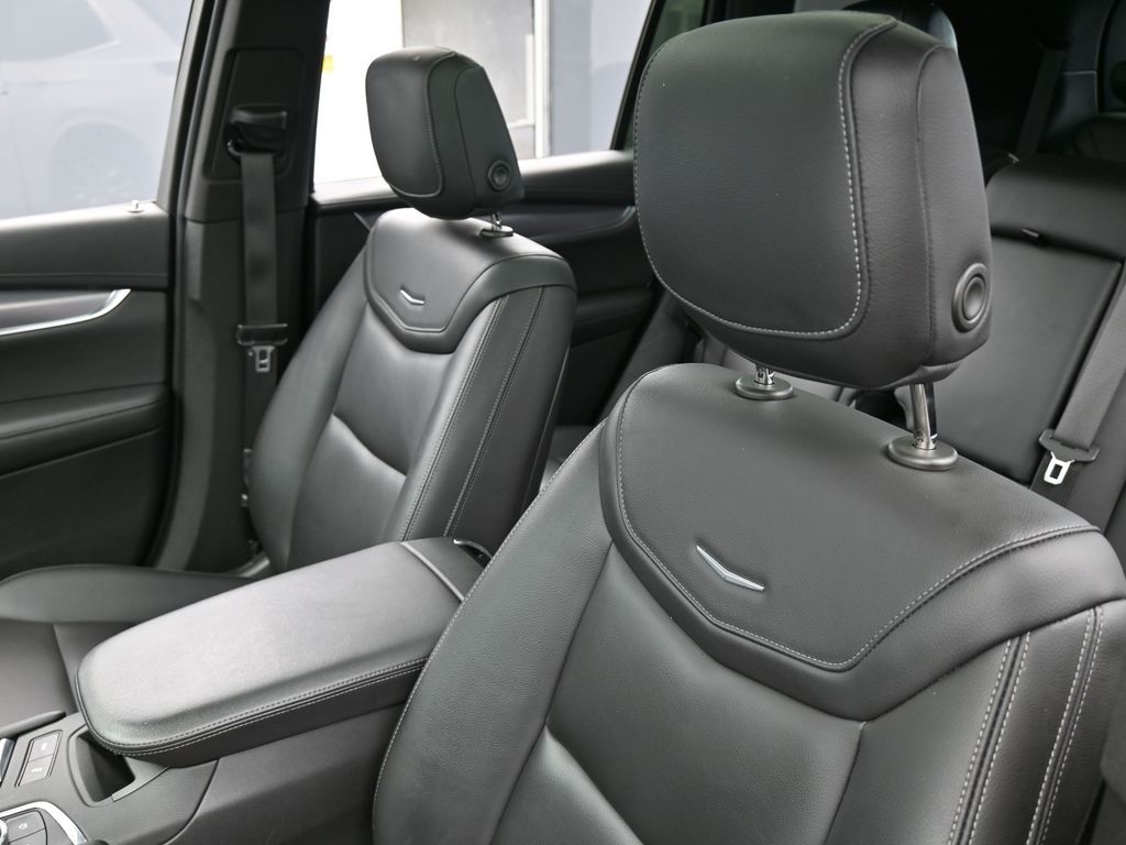 Vehicle image 48 of 76