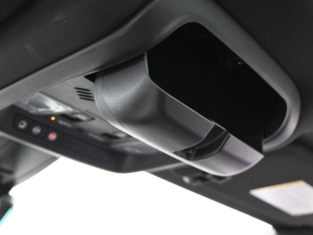 Vehicle image 59 of 76