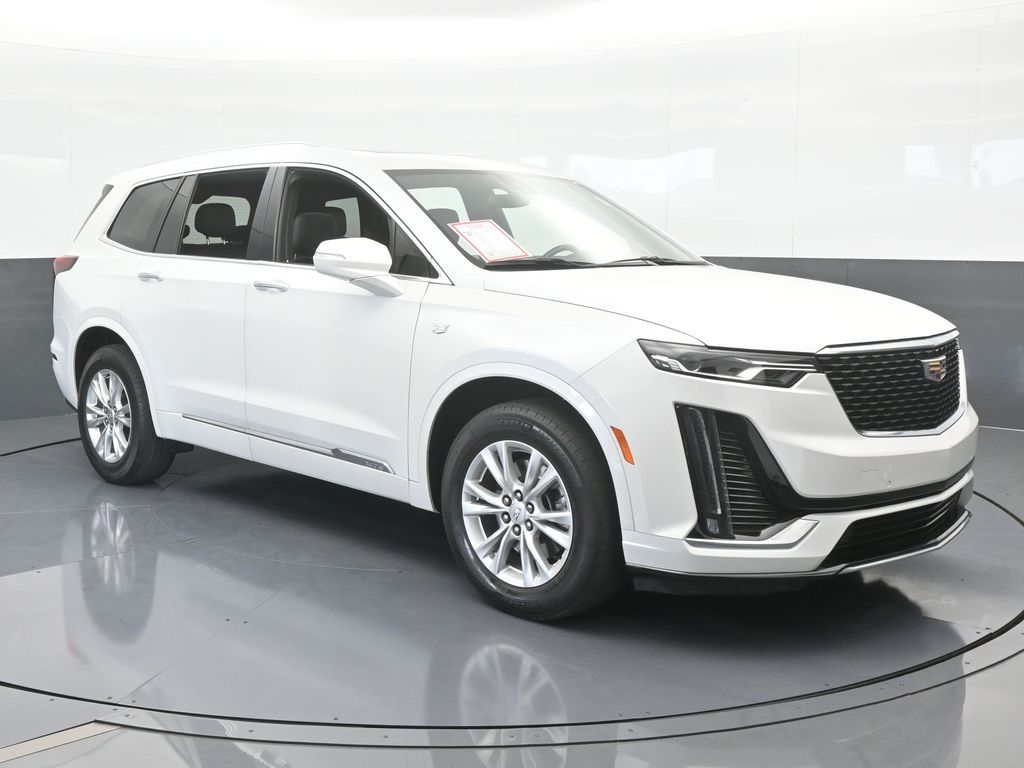 Vehicle image 8 of 76