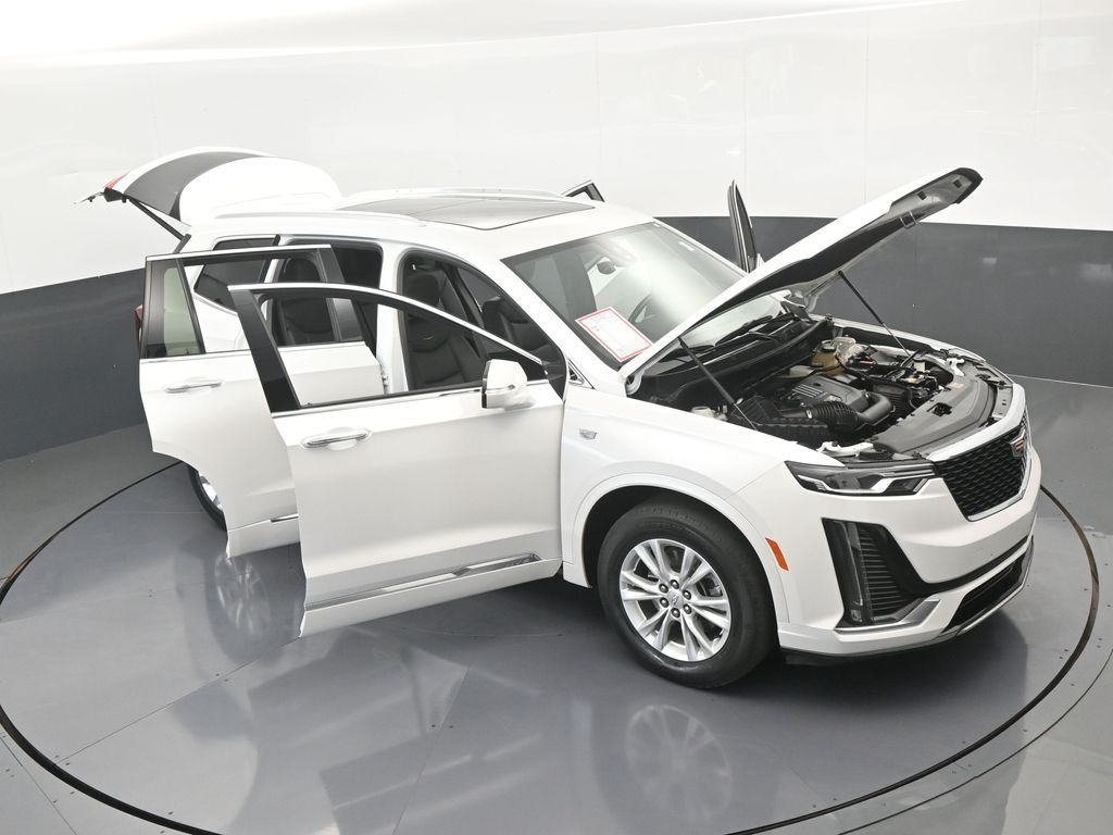 Vehicle image 13 of 76