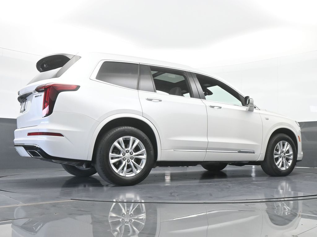 Vehicle image 17 of 76