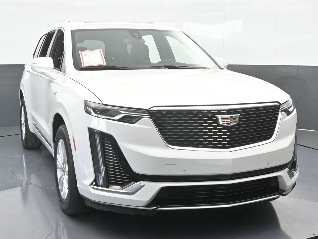 Vehicle image 10 of 76