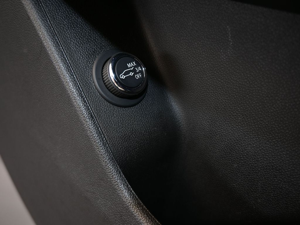 Vehicle image 42 of 76