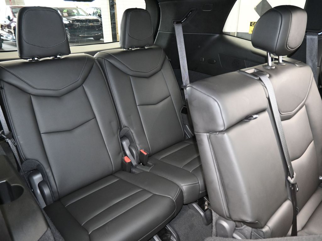 Vehicle image 71 of 76