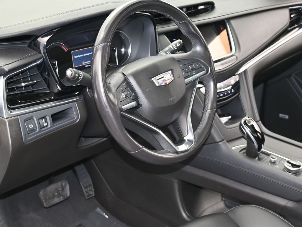 Vehicle image 38 of 76