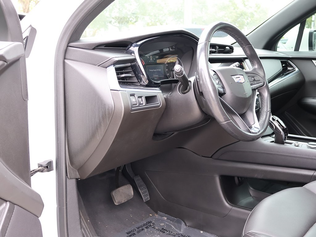 Vehicle image 32 of 66