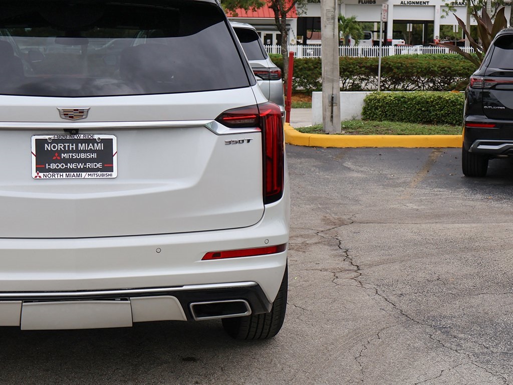Vehicle image 10 of 66