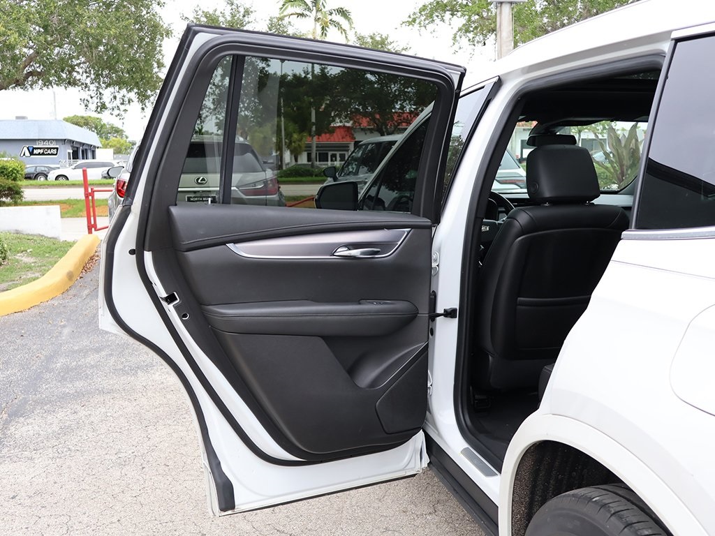 Vehicle image 30 of 66