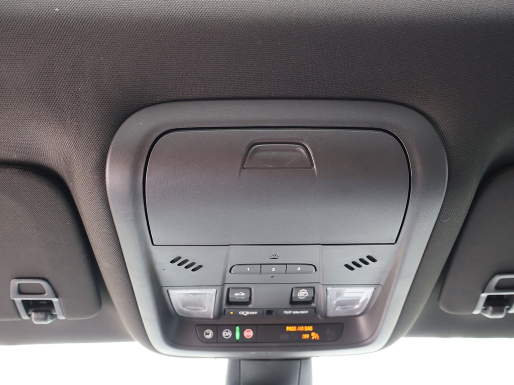 Vehicle image 47 of 66