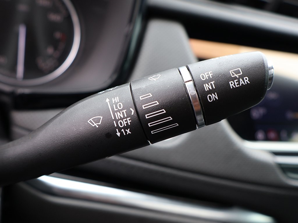 Vehicle image 51 of 66