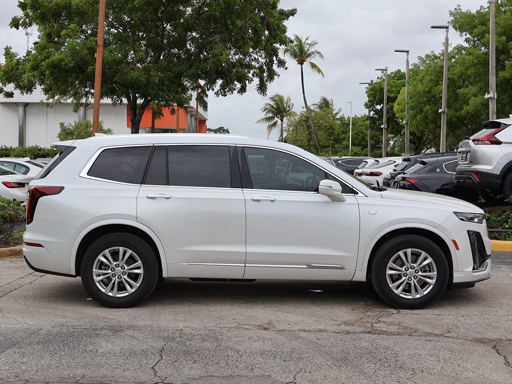 Vehicle image 7 of 66