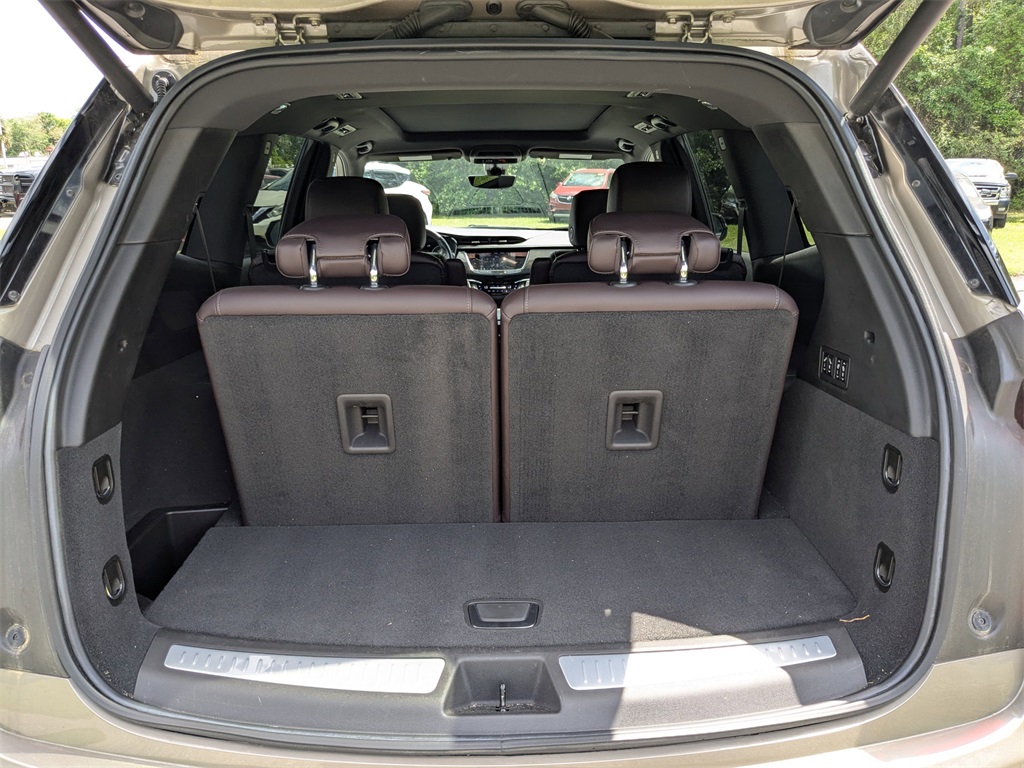 Vehicle image 11 of 32