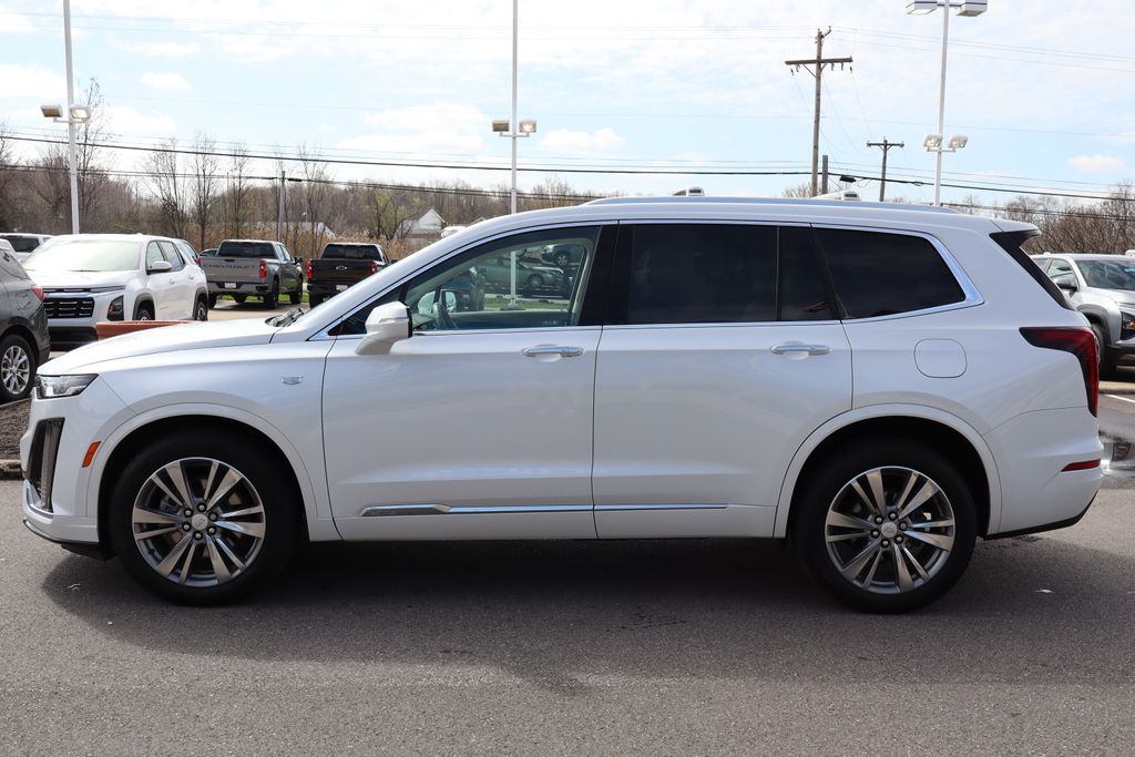 Vehicle image 8 of 43
