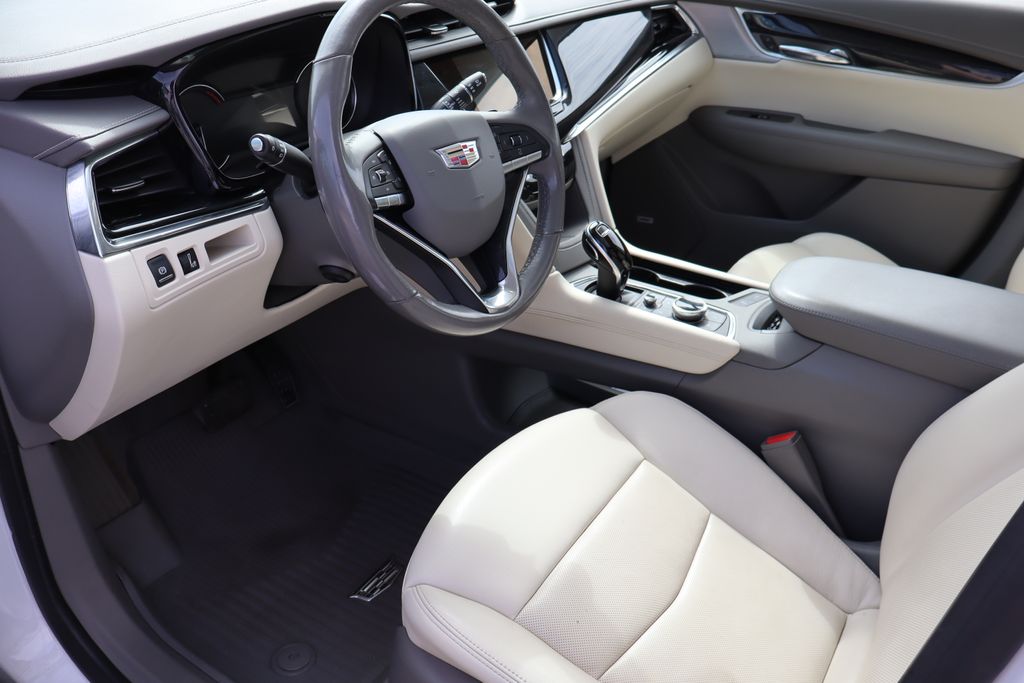 Vehicle image 12 of 43