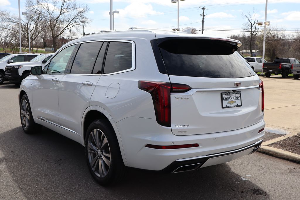 Vehicle image 7 of 43