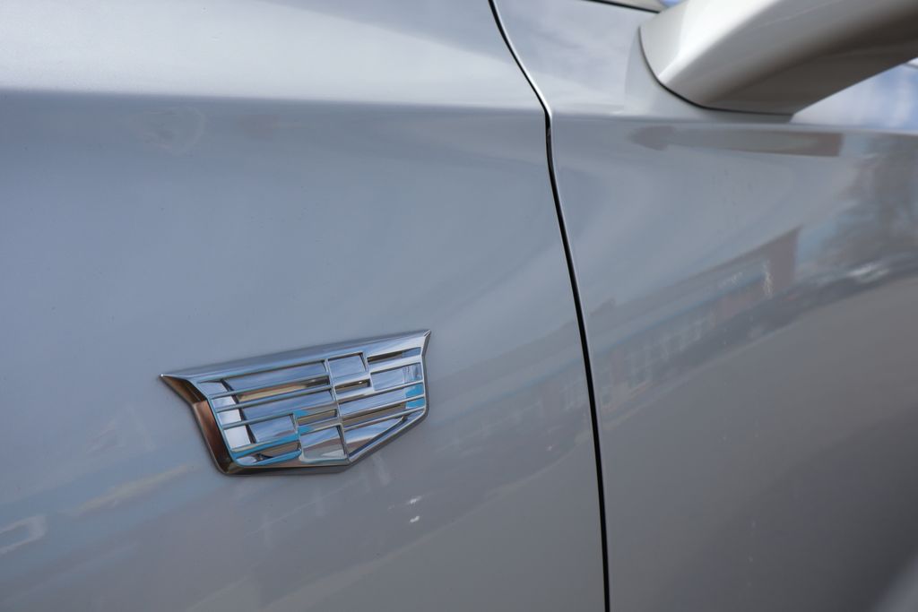 Vehicle image 9 of 43