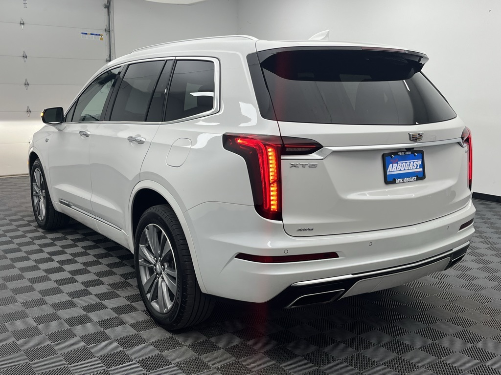 Vehicle image 6 of 42