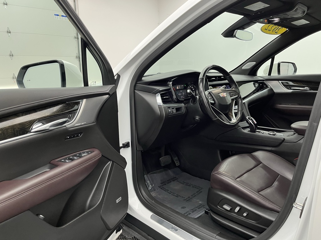 Vehicle image 20 of 42