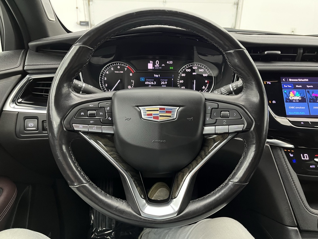 Vehicle image 21 of 42