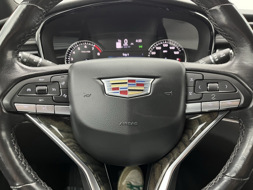 Vehicle image 35 of 42
