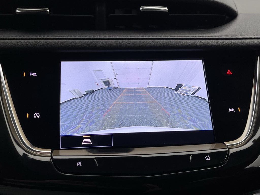 Vehicle image 27 of 42