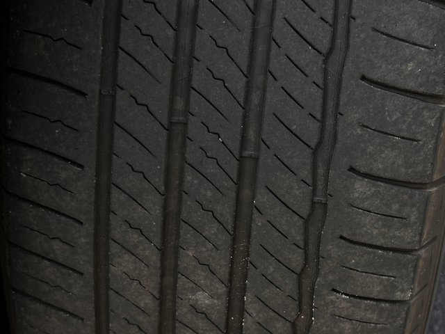 Vehicle image 9 of 34