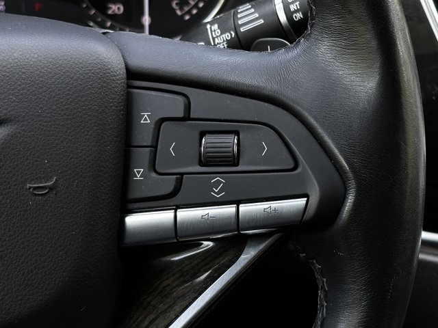 Vehicle image 17 of 34