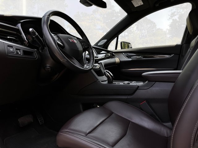 Vehicle image 13 of 34