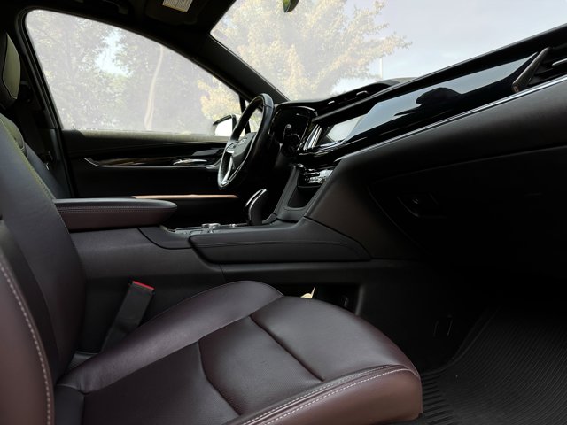 Vehicle image 31 of 34