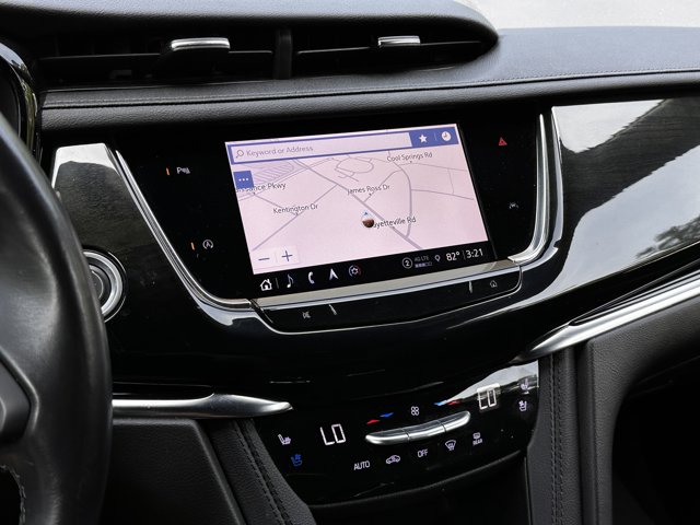 Vehicle image 21 of 34
